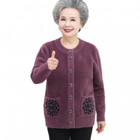奶奶冬装厚款防水貂绒外套中老年人女加肥加大码胖妈妈装毛衣开衫